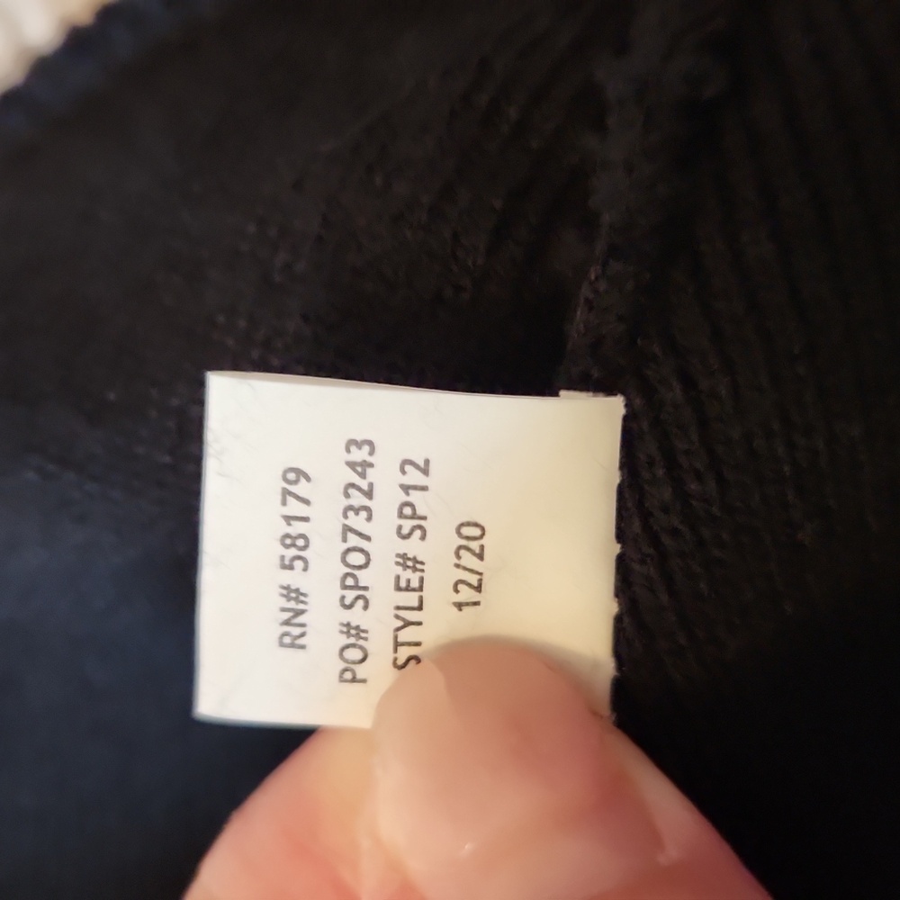 NWOT Big O Tires Winter Beanie Hat Black Red Gorpcore Ski Snow - Picture 7 of 7